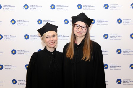 dr Natalia Chodorowska-Jackiewicz z promotor pomocniczą dr Katarzyną Norkowską. Kliknij, aby powiększyć zdjęcie.